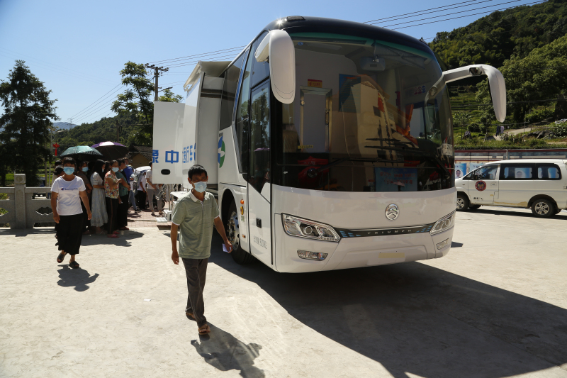情系畲乡帮扶苏区 金旅ct健康体检车助力健康扶贫 厦门金龙旅行车有限公司
